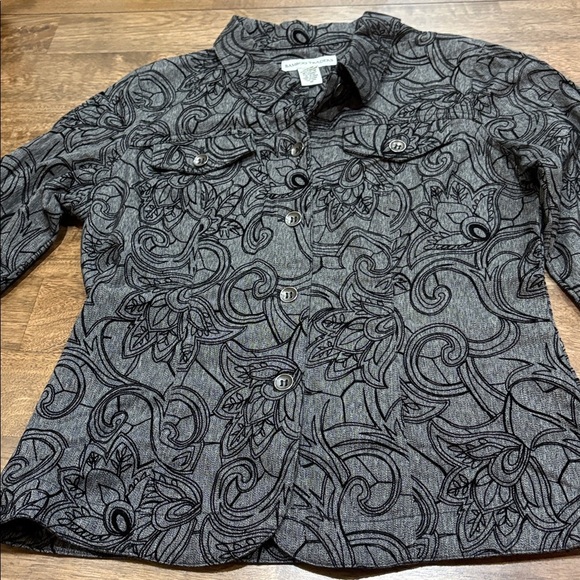 Bamboo Traders Shacket. Jacket. Button up. Cotton. Medium - Picture 3 of 6